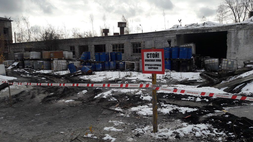 Опасные жидкие отходы обнаружены на территории завода «Заря» в Дзержинске