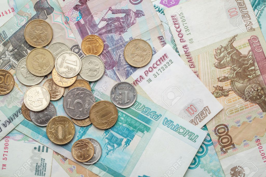 Банк России выпустил банкноты номиналом 200 и 2000 рублей