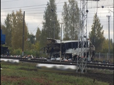 Поезд Санкт-Петербург — Нижний Новгород столкнулся с автобусом под Владимиром: есть погибшие