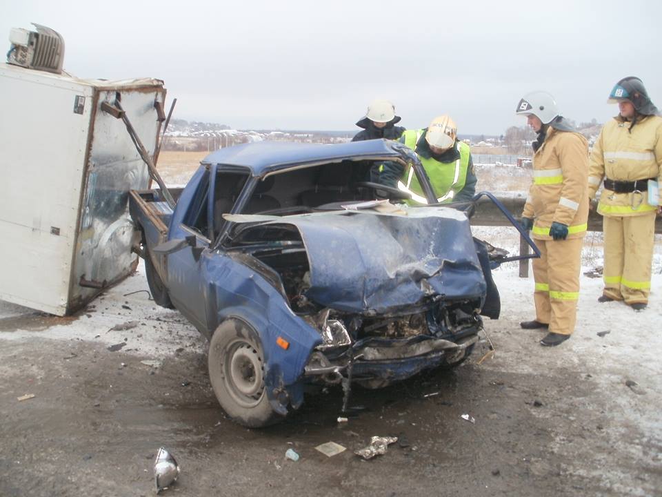 Hyundai Solaris «смял» грузовой ИЖ под Нижним Новгород: 4 пострадавших, 1 погибший