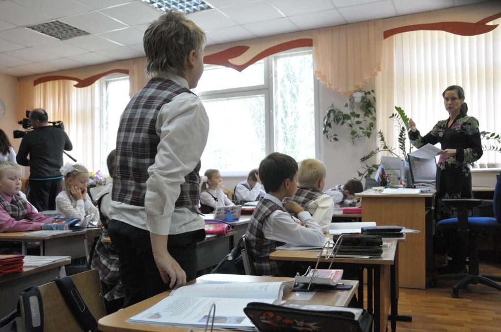 Российским школьникам расскажут о волонтерстве