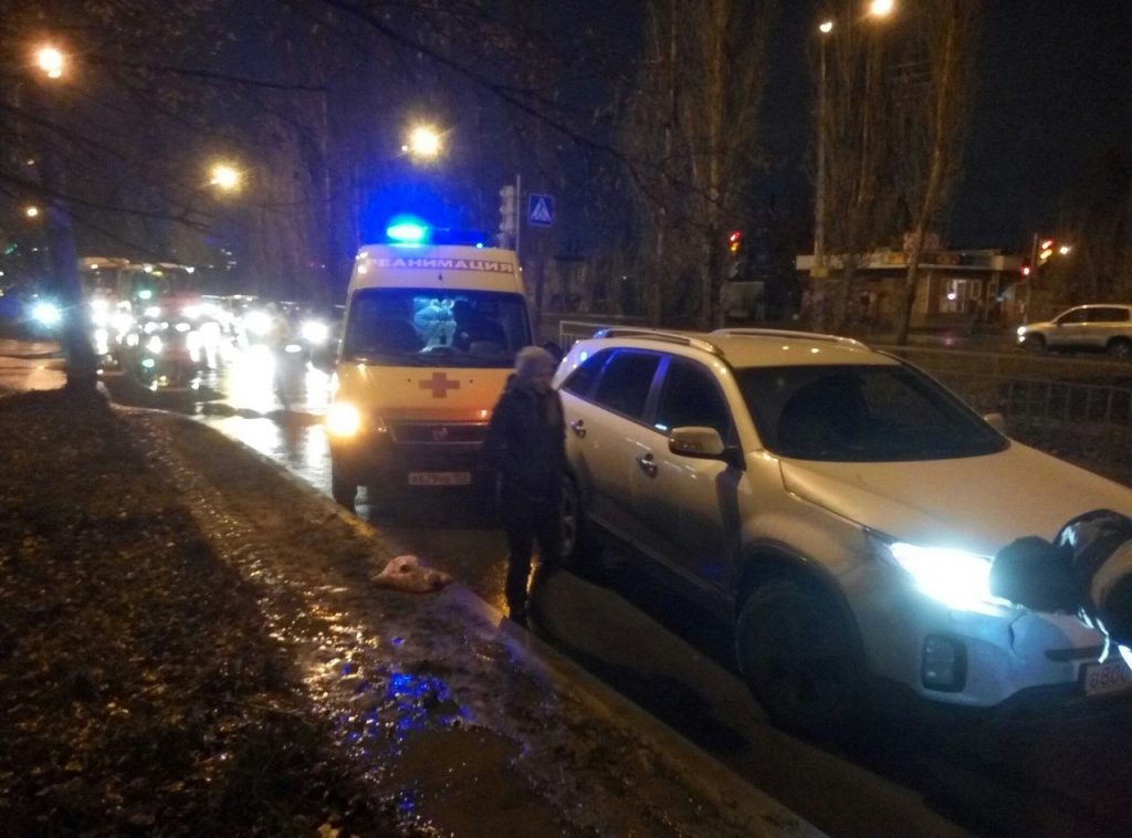 Нижегородец попал в реанимацию после ДТП на Акимова (фото с места происшествия)