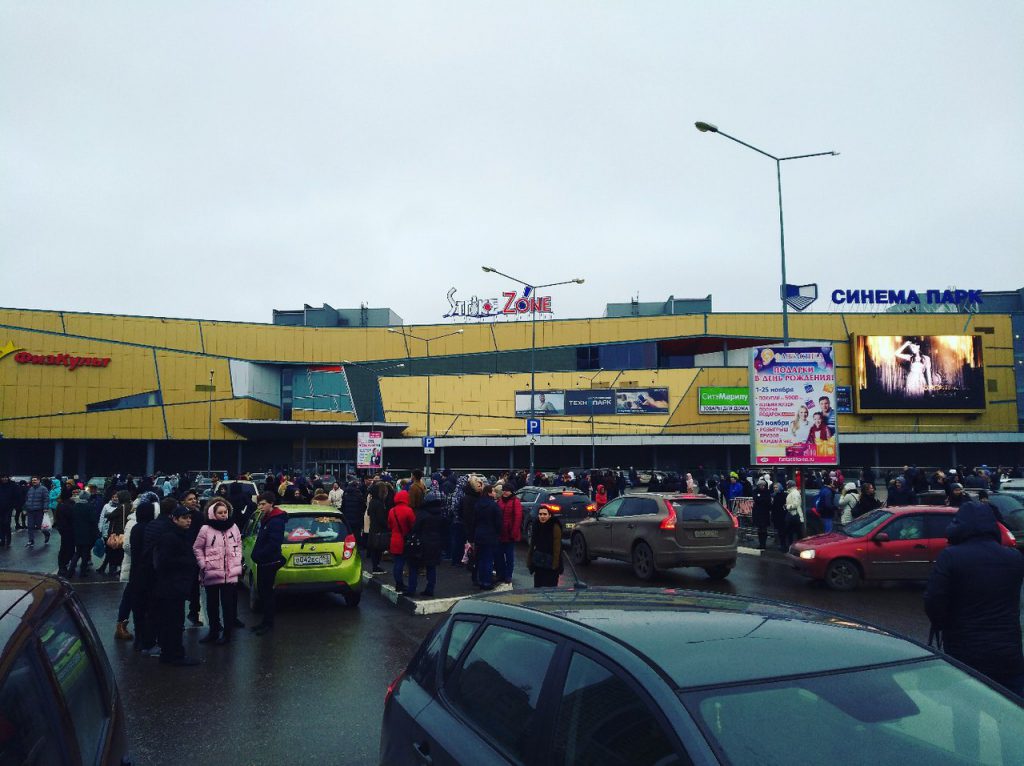 «Опять тренируются». В Нижнем Новгороде начались массовые эвакуации (фото)