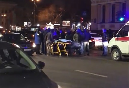 Машина сбила девушку у ночного клуба в Нижнем Новгороде