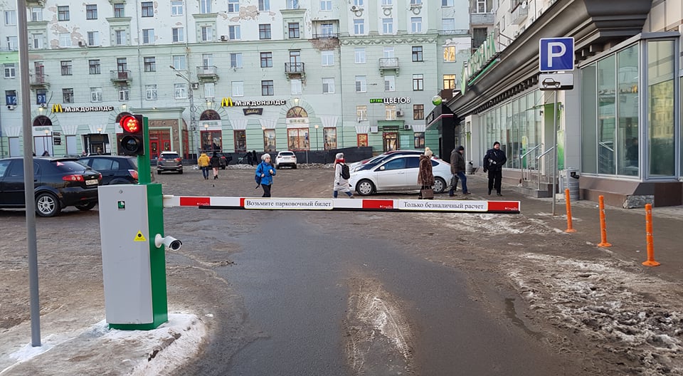 Нижегородцев оставили без бесплатной парковки в центре города