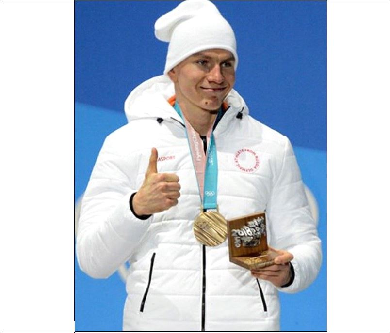 В мужском марафоне лыжники Александр Большунов и Андрей Ларьков выиграли «серебро» и «бронзу»
