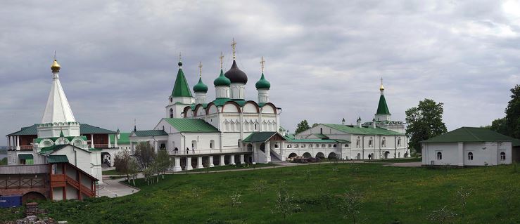 В нижегородском монастыре задержали хулигана с пистолетом