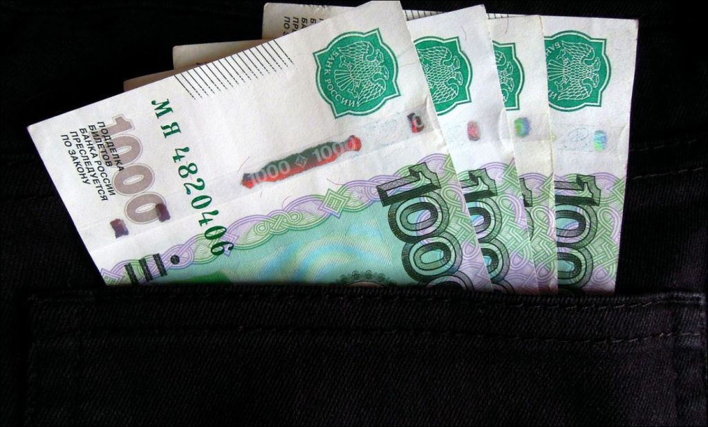 Дзержинское СМУ почти год не выплачивало зарплату и задолжало более 6,5 млн рублей
