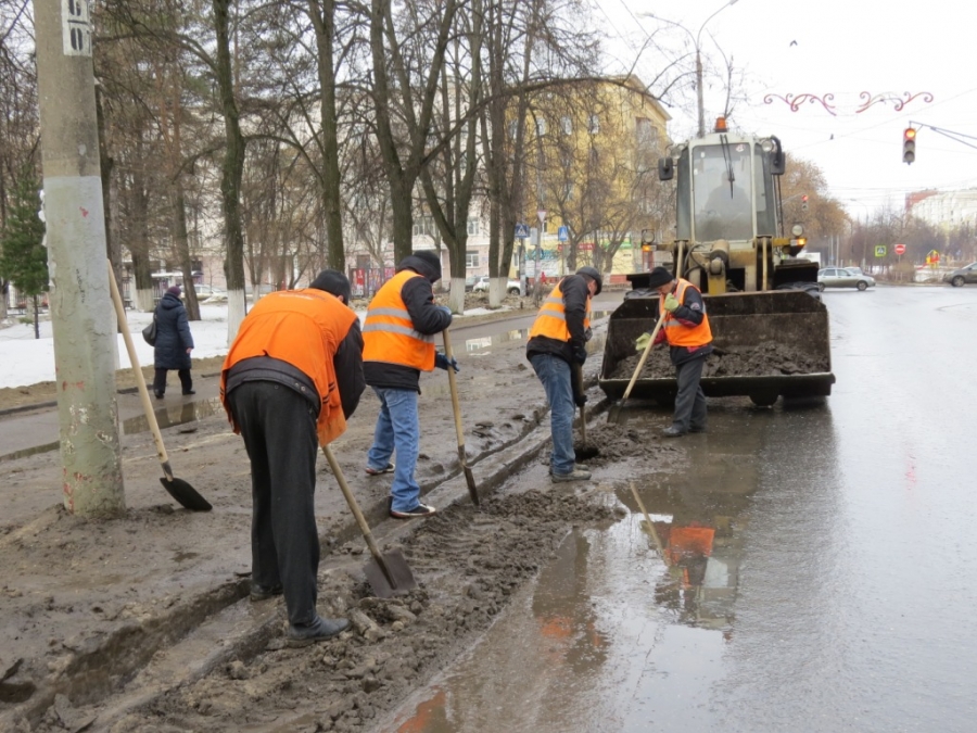 Очистка дороги. Уборка проезжей части дорог. Уборка мусора с проезжей части. Очистка от пыли и грязи дороги. Очистка автомобильных дорог от мусора.