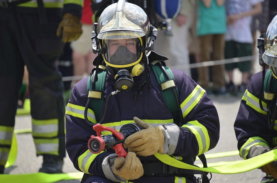 Нижегородцам покажут пожарную технику и научат надевать боевую одежду