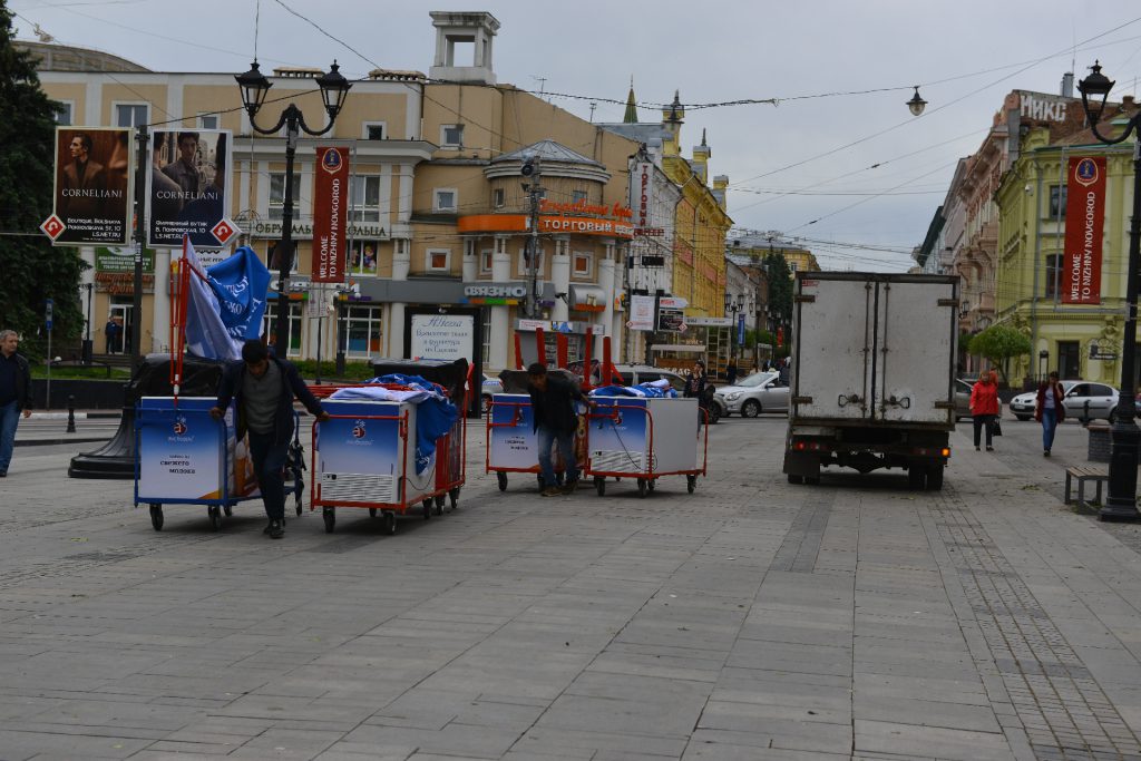Движение на Большой Покровской стало очень активным. Автохамы оккупировали главную улицу Нижнего Новгорода