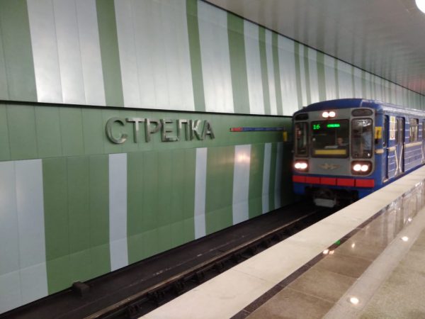 Дополнительные поезда пустят в метро в выходные и праздничные дни