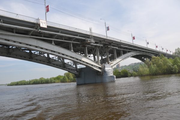 Маршрутки не поделили дорогу на Канавинском мосту: пострадали двое детей