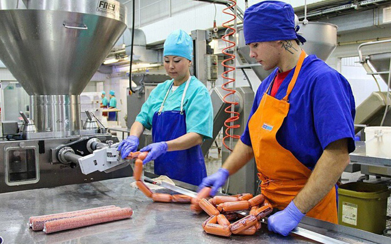 Предприятия Нижегородской области произвели товаров почти на 100 млрд рублей