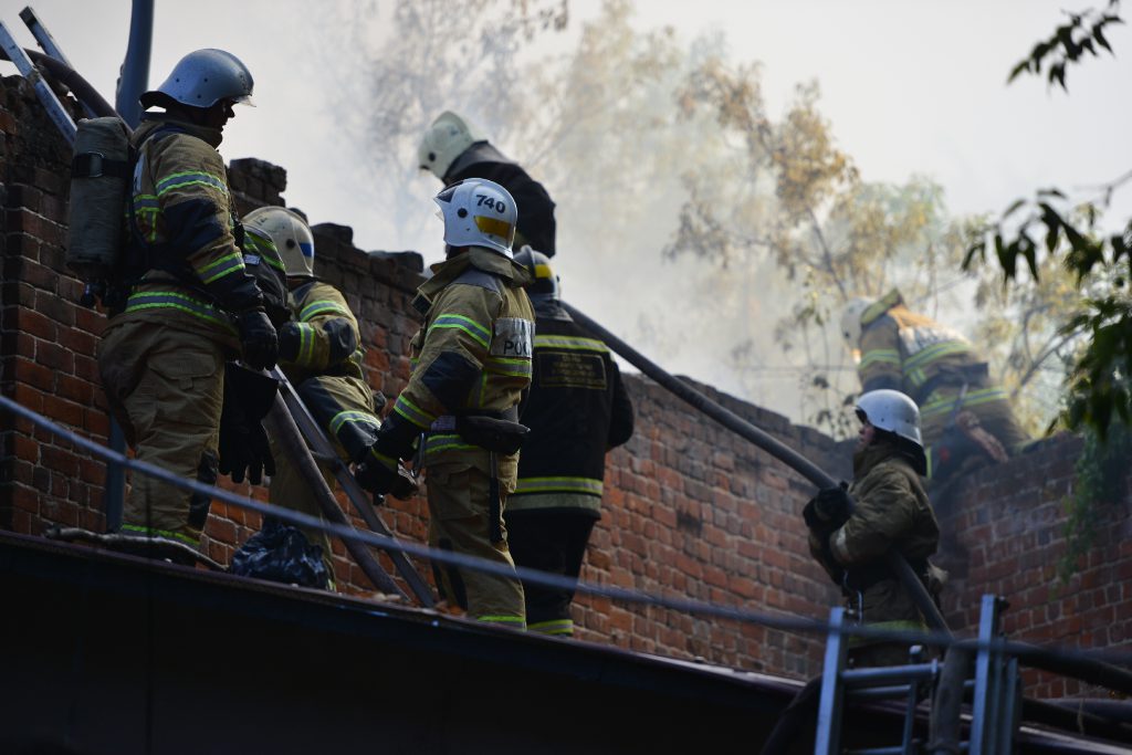 В Семёнове сгорел жилой дом (видео)