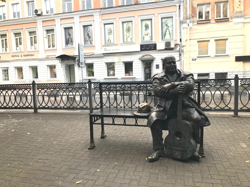 Почему жители Твери поставили памятник Михаилу Кругу?
