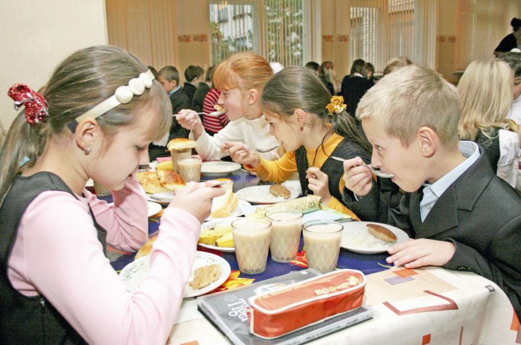 В нижегородских школах меняется система питания