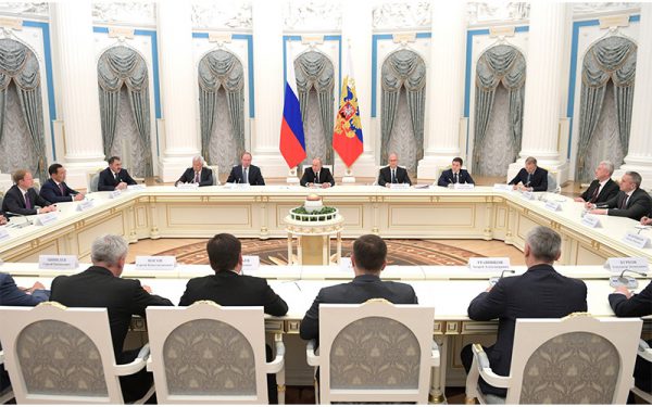 >Владимир Путин: «Вклад губернаторов в достижение общенациональных целей является решающим»
