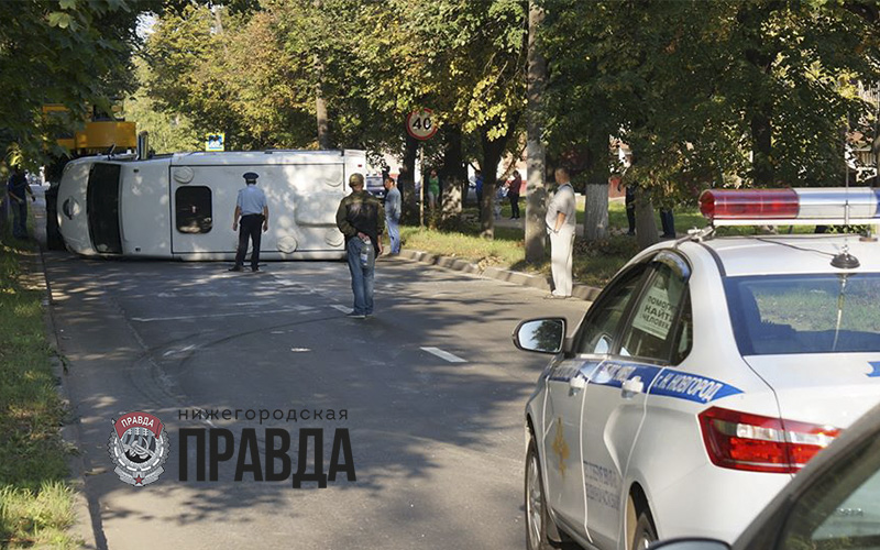 Автобус гастрономической хартии России попал в ДТП в Автозаводском районе. Видео