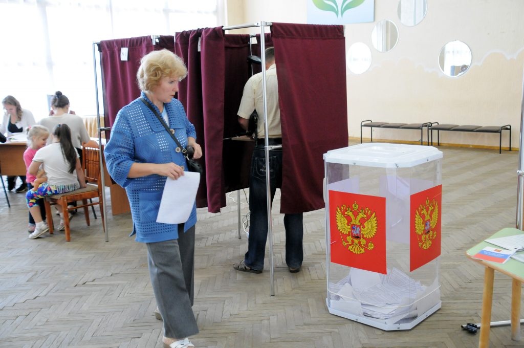 «Обстановка на избирательных участках Дзержинска спокойная, никаких нарушений и замечаний я не обнаружил», — Александр Егоров