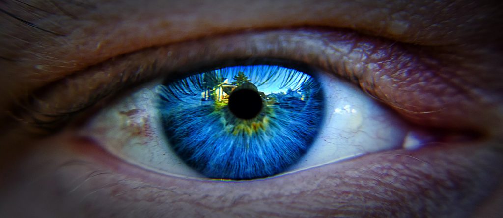 Десять серьёзных болезней, которые можно определить по глазам
