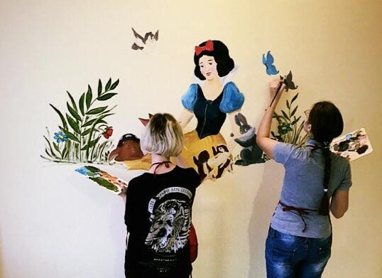 Художники-волонтеры преобразовали вид Городской детской больницы в Нижнем Новгороде