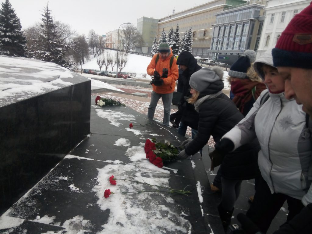В Нижнем Новгороде почтили память известного летчика Валерия Чкалова