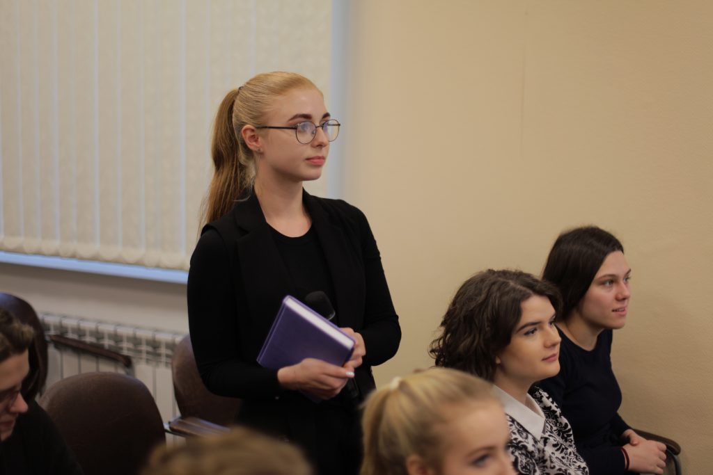 Юных нижегородцев приглашают принять участие в конкурсе чтецов «Живая классика»