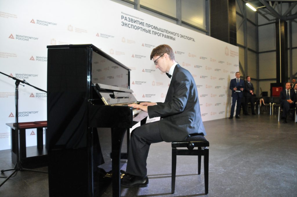 Нижегородские музыкальные школы получат 59 новых пианино