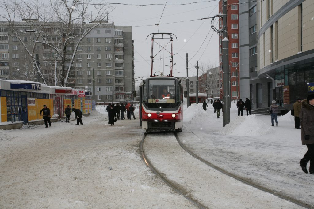 Водитель трамвая сбил двух пешеходов в Нижнем Новгороде