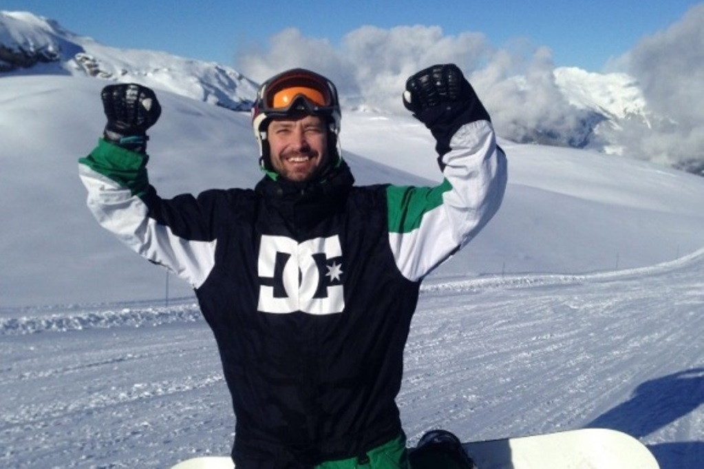 Владимир Кристовский занимается «любовью на сноуборде» во Франции