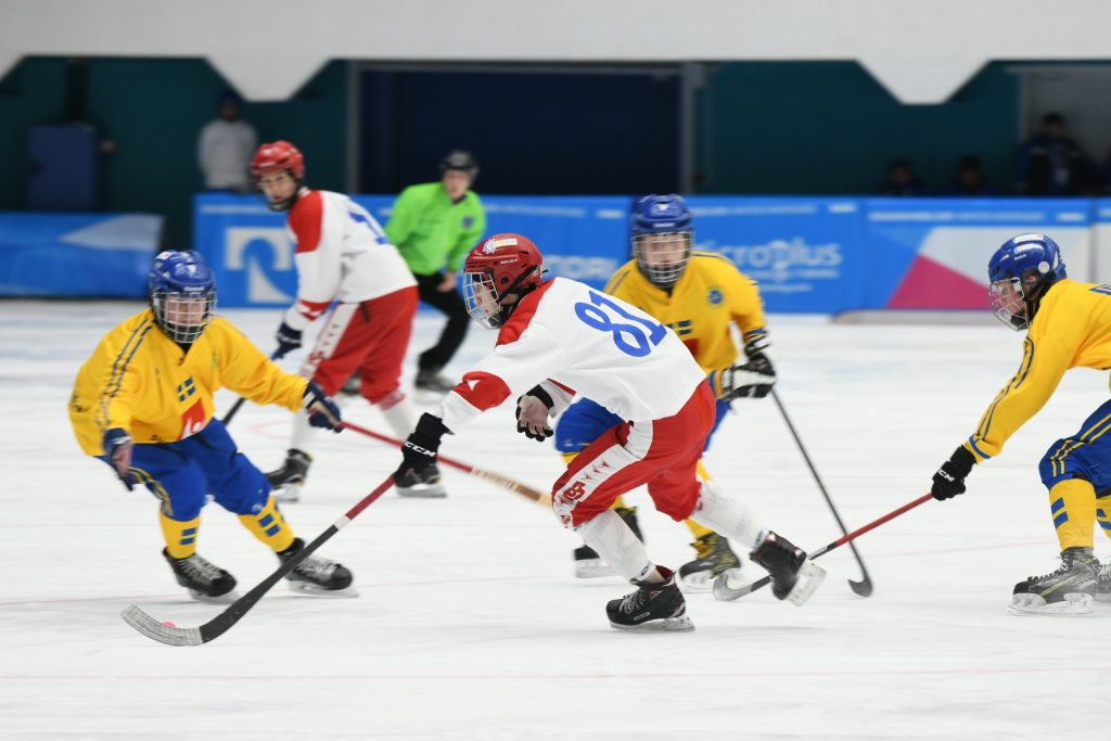 Юные нижегородцы завоевали золотые медали на Чемпионате мира по хоккею с мячом