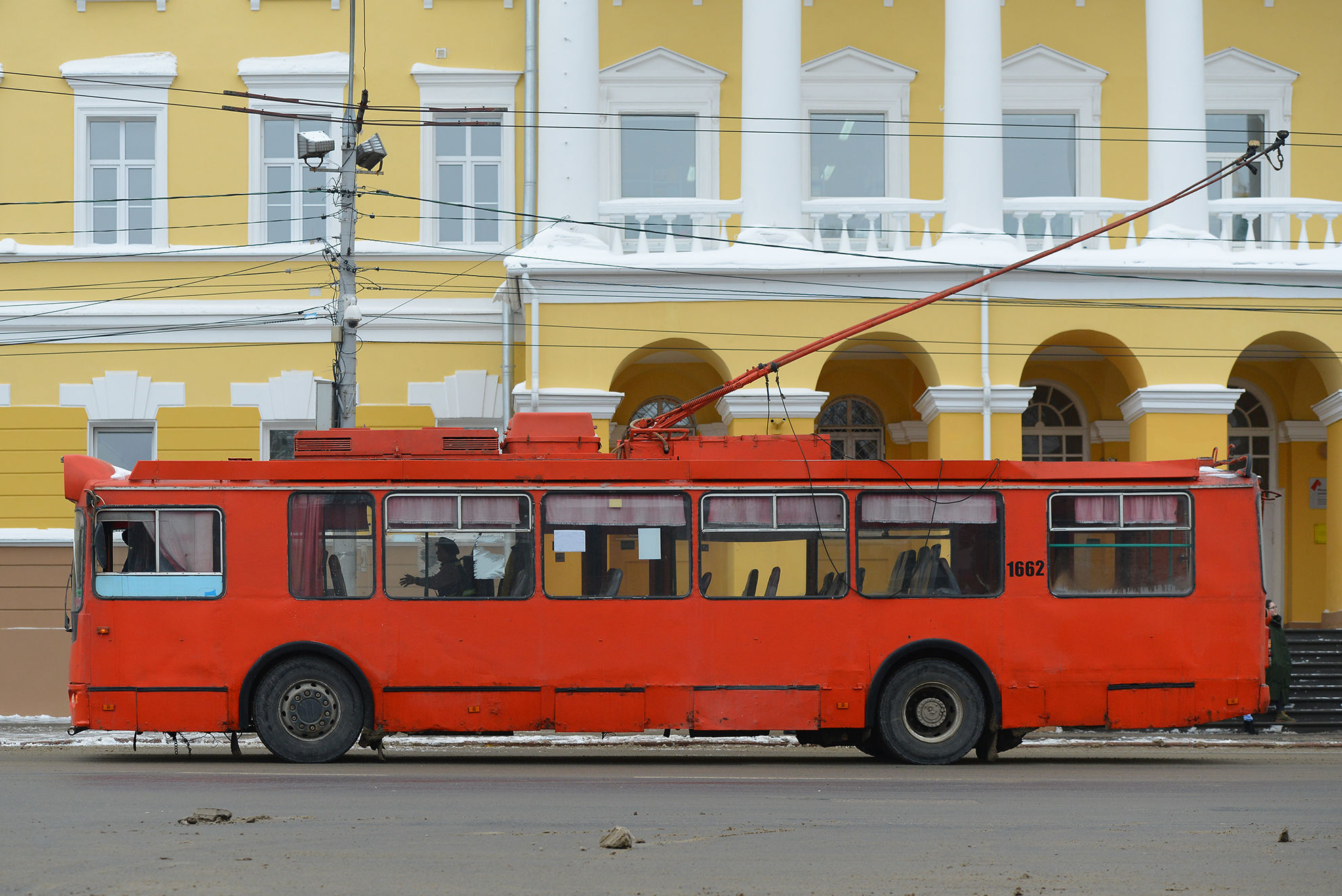 Троллейбус гармошка фото