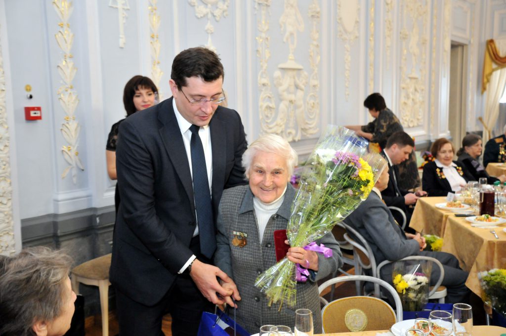 Глеб Никитин наградил нижегородцев-блокадников