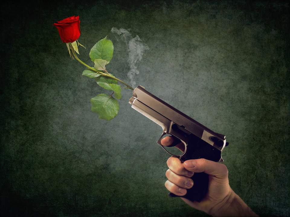Нижегородский пенсионер пытался покорить возлюбленную при помощи пистолета