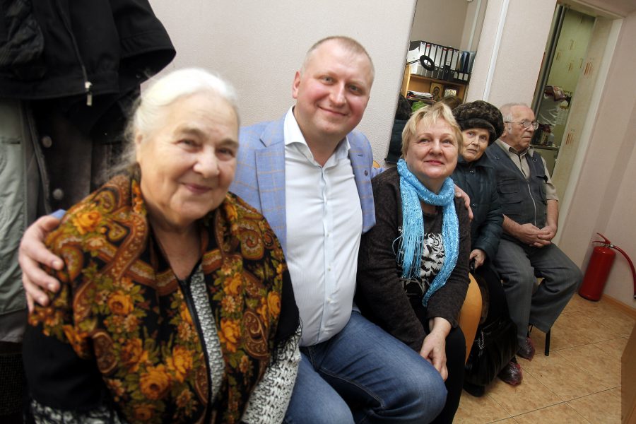 Участник «Лидеров России» помог инвалидам и ветеранам пройти бесплатное медицинское обследование