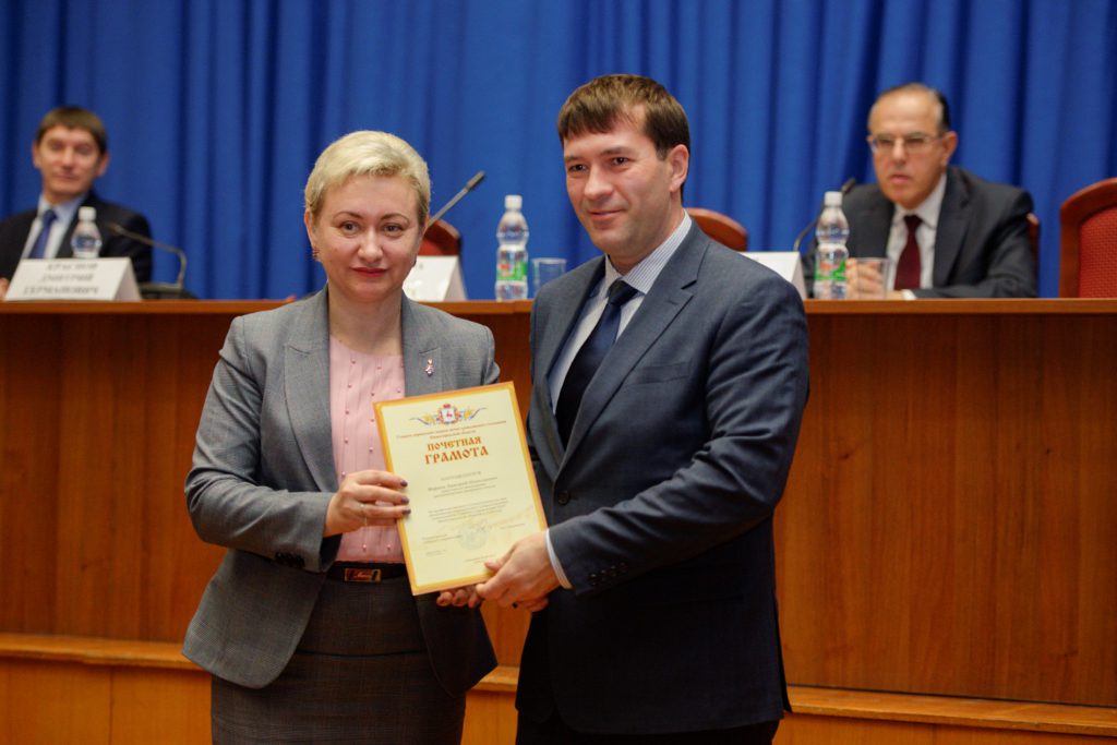 В Нижегородском Кремле наградили лучших работников ЗАГС в регионе