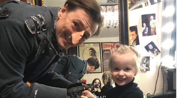 Сергей Безруков опубликовал в Instagram трогательное фото с дочерью