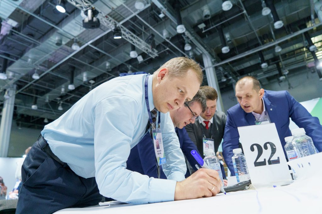 Регистрация на четвертый конкурс управленцев «Лидеры России» продлится до 26 апреля