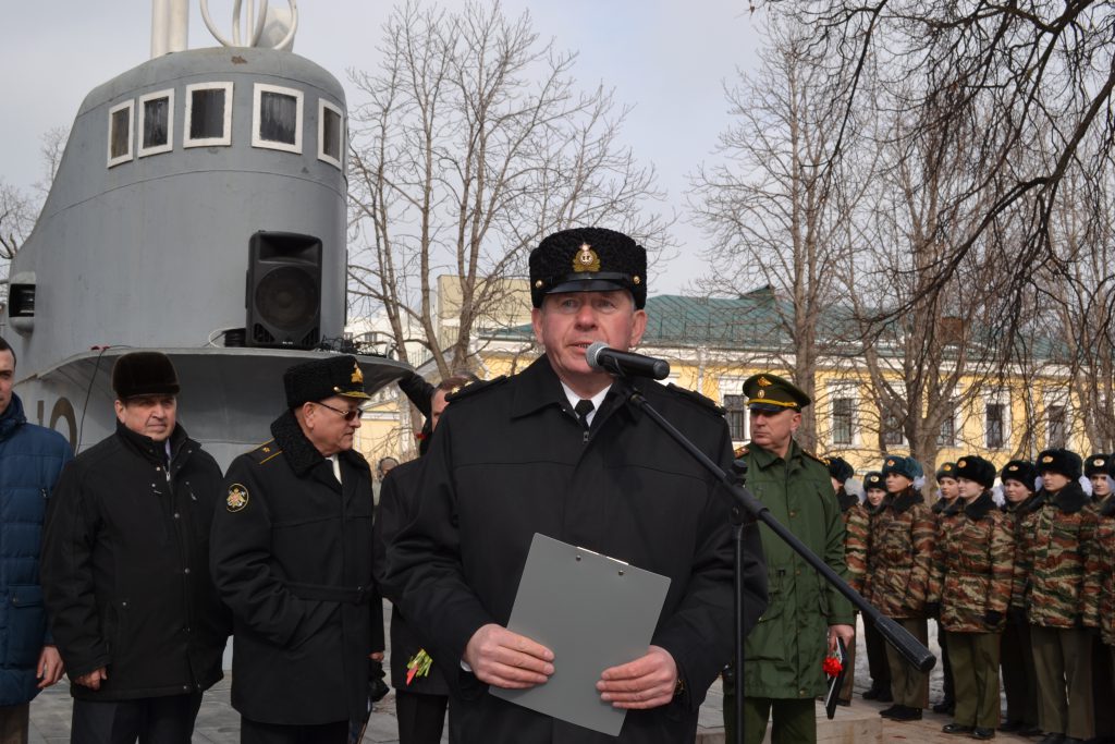 В Нижнем Новгороде минутой молчания почтили память погибших моряков-подводников
