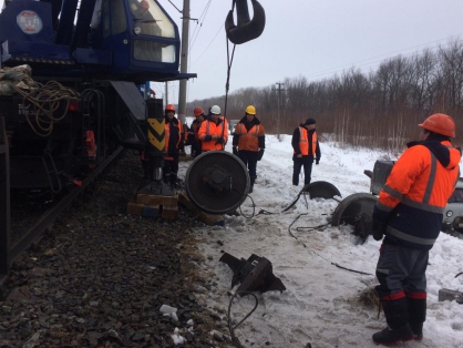 Товарный поезд 3 км тащил вагон, сошедший с рельсов в Нижегородской области