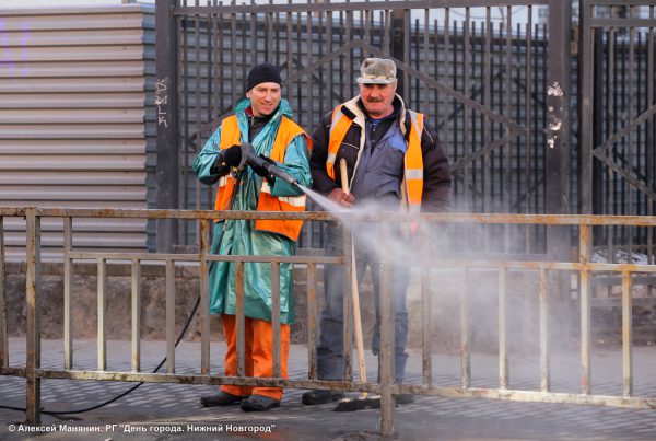 В Нижнем Новгород начали мыть улицы