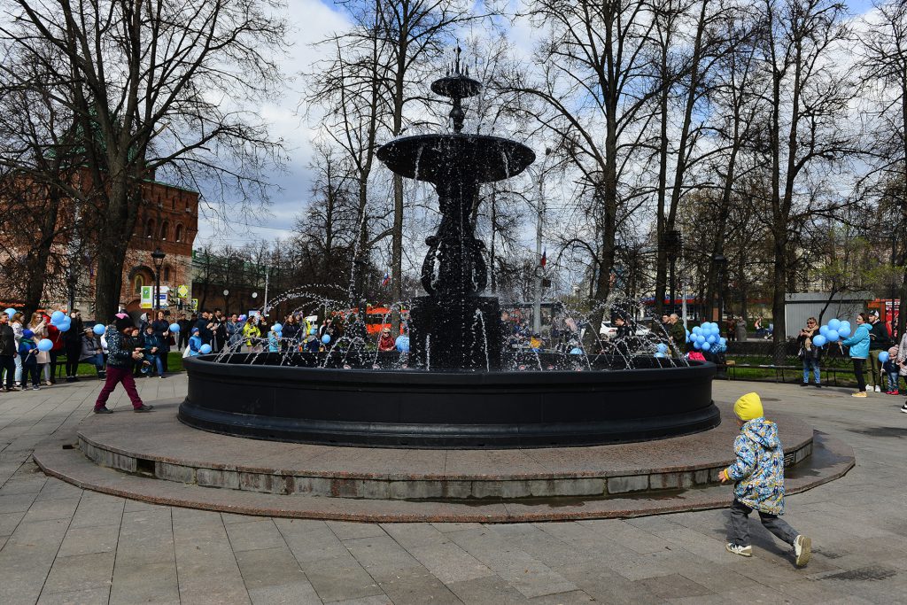 Фонтан на площади Минина и Пожарского может заработать в конце апреля