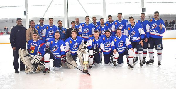 Хоккейная команда «Старт» из Тоншаево утвердилась на лидирующих позициях в областном хоккее