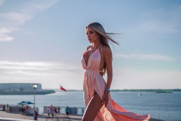«Hot or not». Нижегородская Grid girl вошла в ТОП‑5 самых «горячих» девушек в голосовании за титул «Мисс MAXIM-2019»