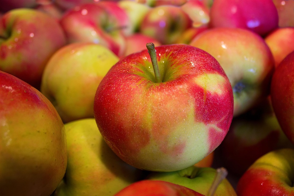 Россельхознадзор ввел ограничения на ввоз яблок и груш из Республики Беларусь