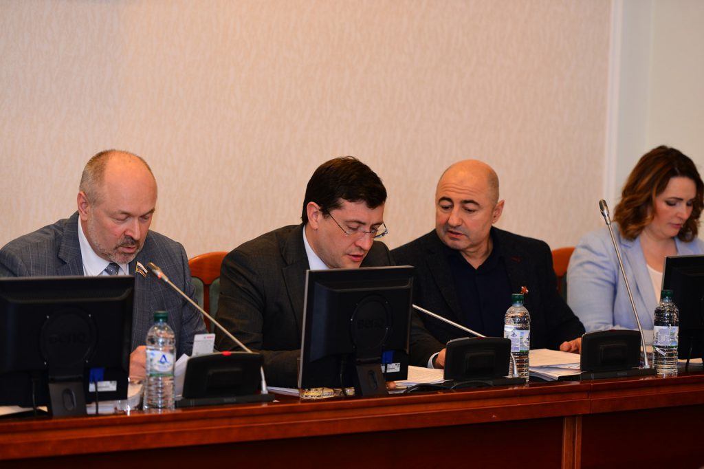 Глеб Никитин поблагодарил депутатов Заксобрания за принятие программы поддержки специалистов социальной сферы