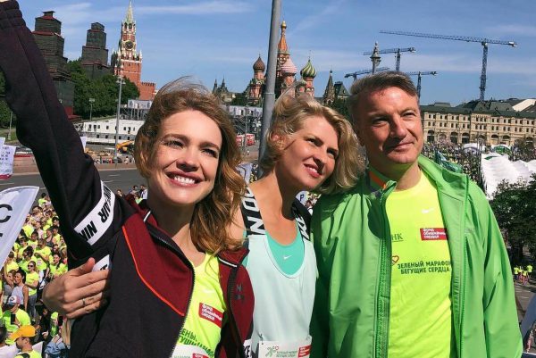 «Места разбирают как горячие пирожки». Наталья Водянова приглашает принять участие в «Зеленом марафоне»
