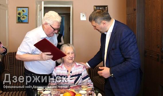 60 лет вместе. Семейная пара из Дзержинска отметила бриллиантовую свадьбу