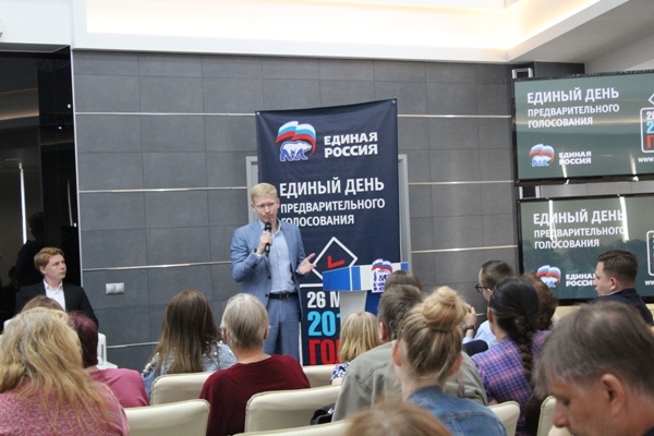 В Нижнем Новгороде прошли первые дебаты участников предварительного голосования по довыборам в Гордуму